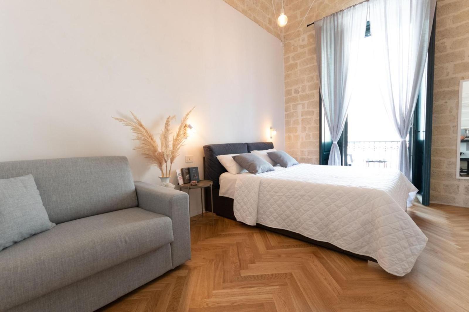 Centro Storico Rooms & Suites Манфредония Екстериор снимка