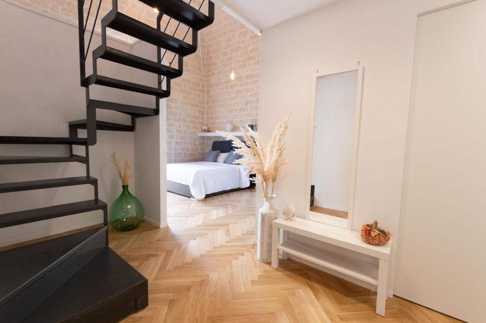 Centro Storico Rooms & Suites Манфредония Екстериор снимка