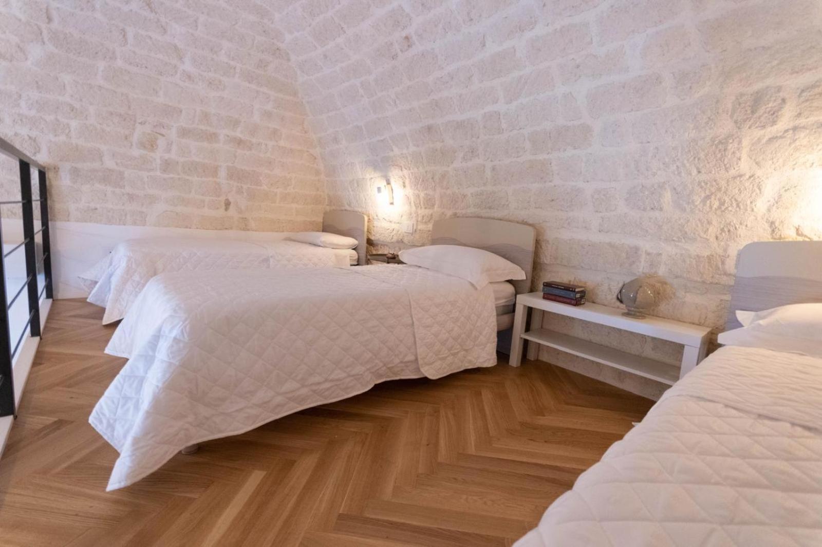 Centro Storico Rooms & Suites Манфредония Екстериор снимка