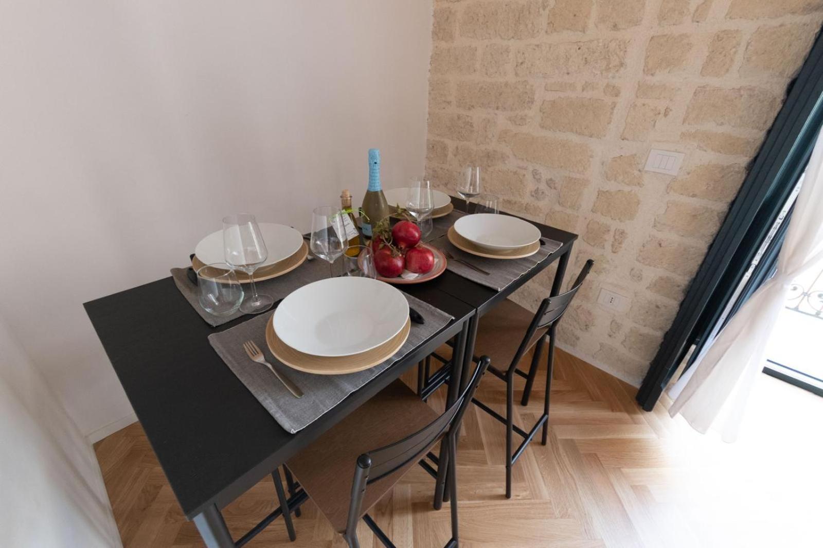 Centro Storico Rooms & Suites Манфредония Екстериор снимка