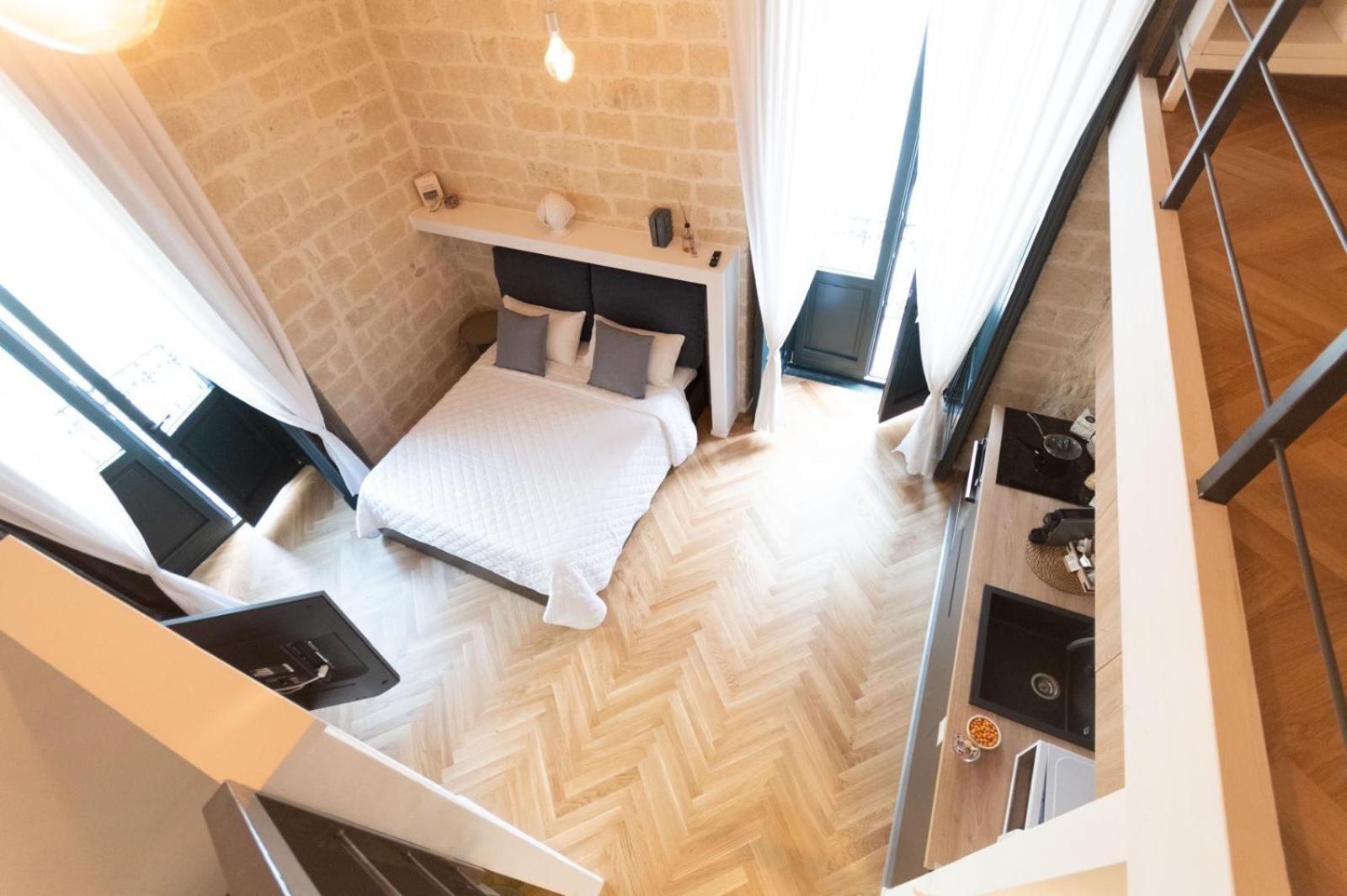 Centro Storico Rooms & Suites Манфредония Екстериор снимка