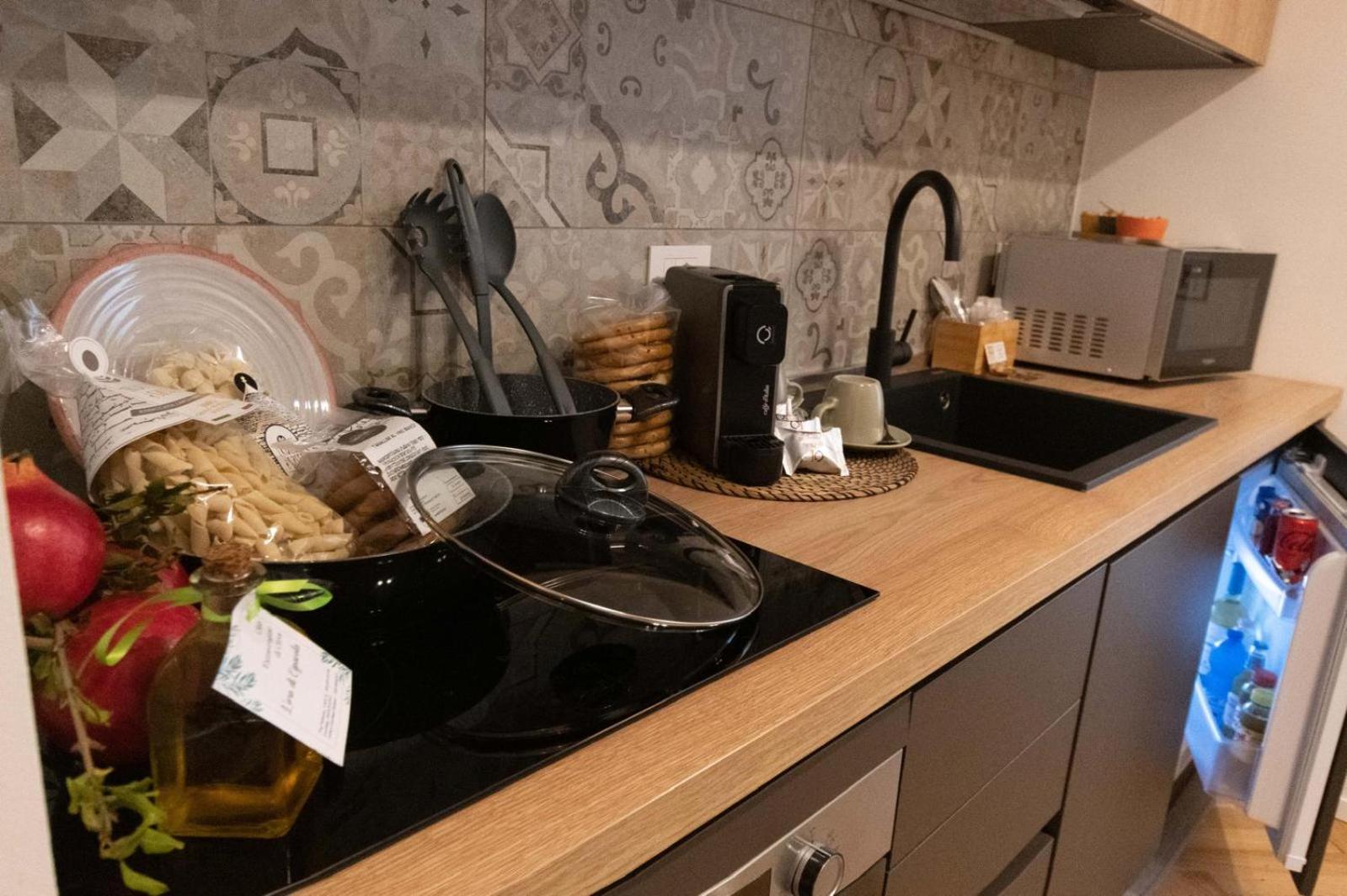 Centro Storico Rooms & Suites Манфредония Екстериор снимка