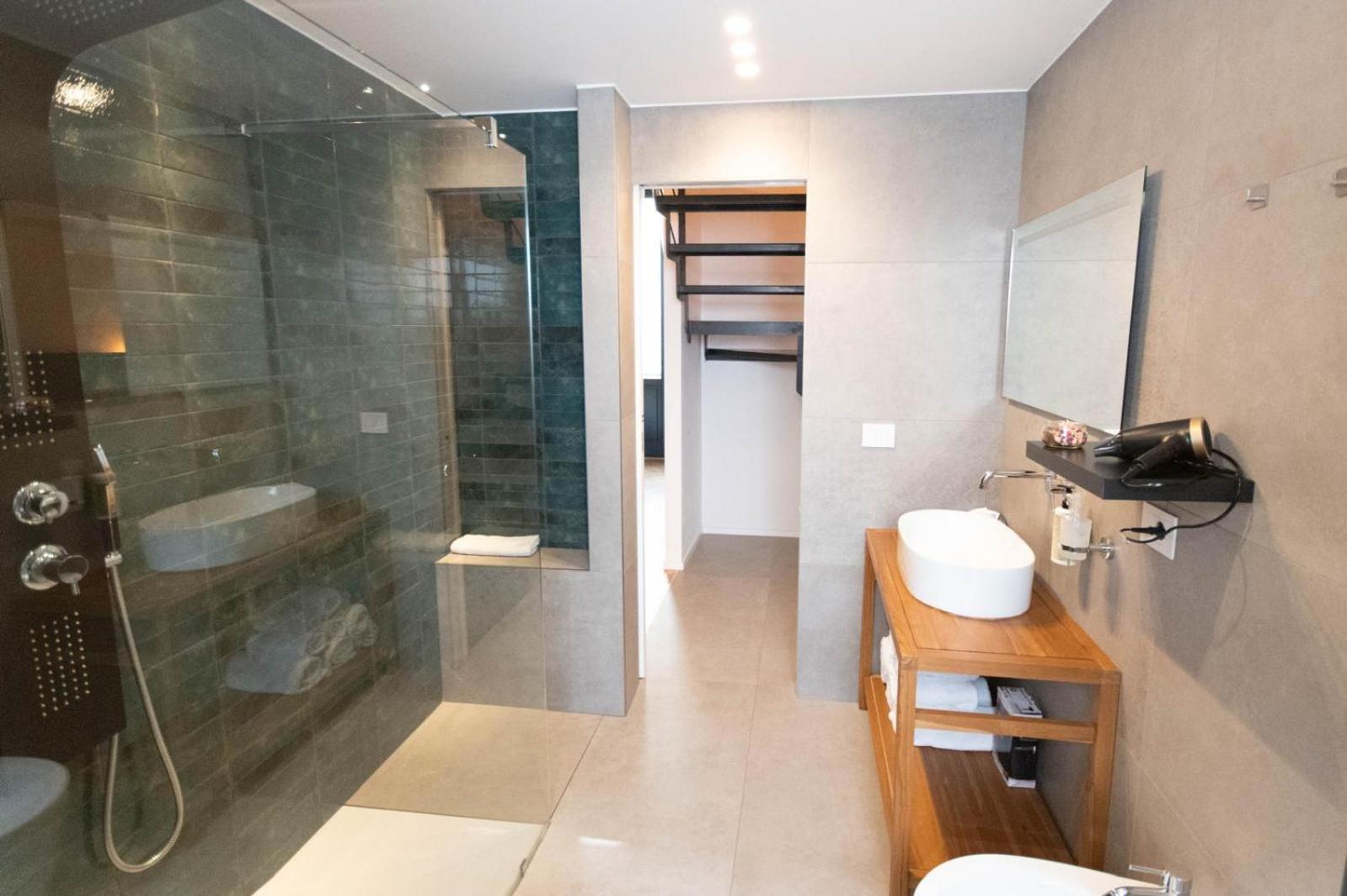 Centro Storico Rooms & Suites Манфредония Екстериор снимка