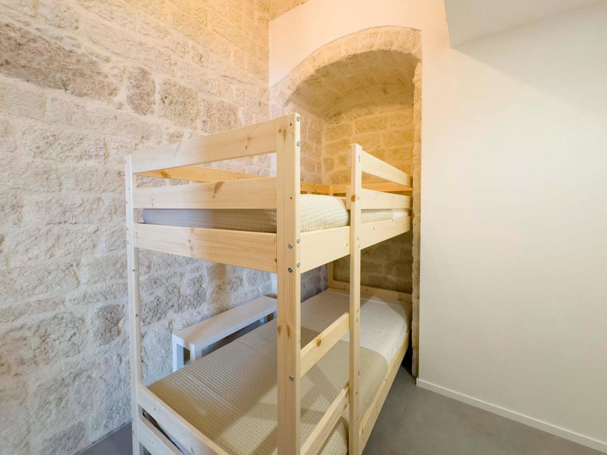 Centro Storico Rooms & Suites Манфредония Екстериор снимка